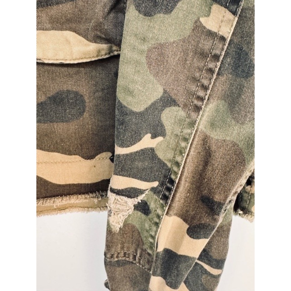 Bershka Camo Utility Jacket Cropped Distressed Raw Hem Small Grunge Casual Edgy - Picture 11 of 16